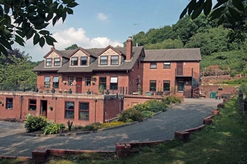 The Laurels Bed and Breakfast