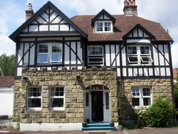 Castle Lodge Guest House