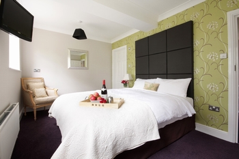 ELIZABETH HOUSE HOTEL