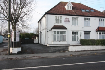 Dove Court Mini Lodge