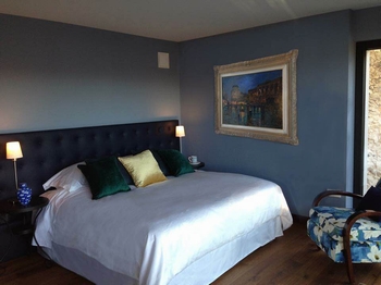 Skyhouse Sussex eco luxury Bed & Breakfast