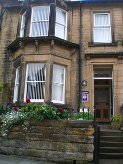 BEACONSFIELD BED+ BREAKFAST