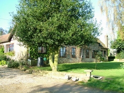 Heath Hall Farm, Bowlhead Green, Nr Godalming, Surrey GU8 6NW
